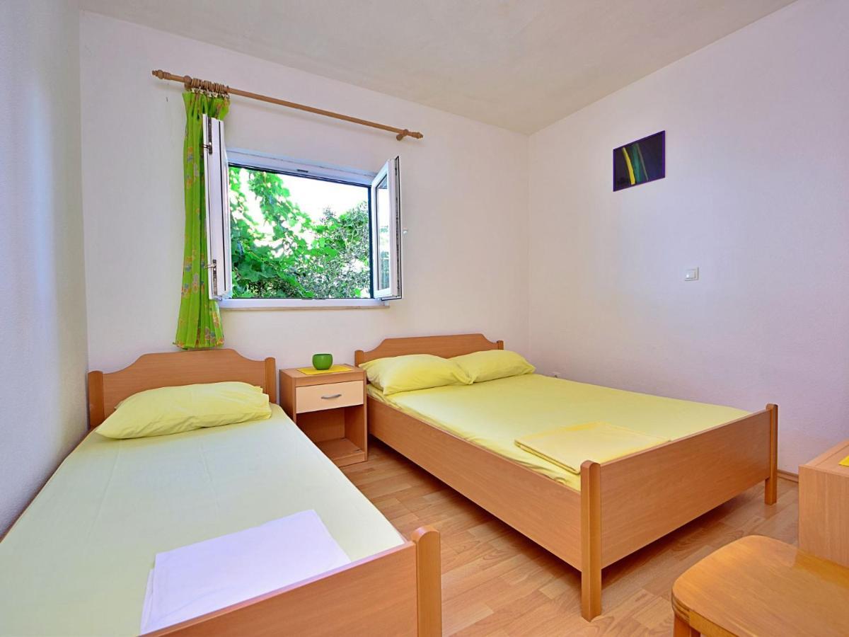 Holiday Home Tina - Hvr501 By Interhome Gdinj ภายนอก รูปภาพ